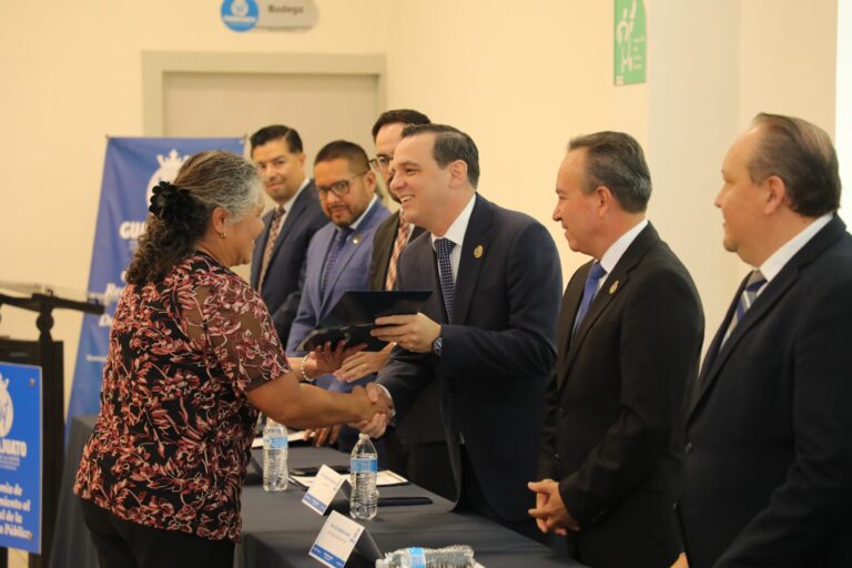 En Guanajuato, reconocen el trabajo que fortalece la defensa jurídica para todas y todos
