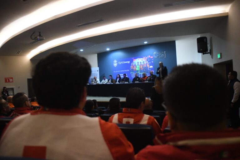 Capacitan expertos de México y Estados Unidos a rescatistas de Guanajuato para atender emergencias en gasoductos