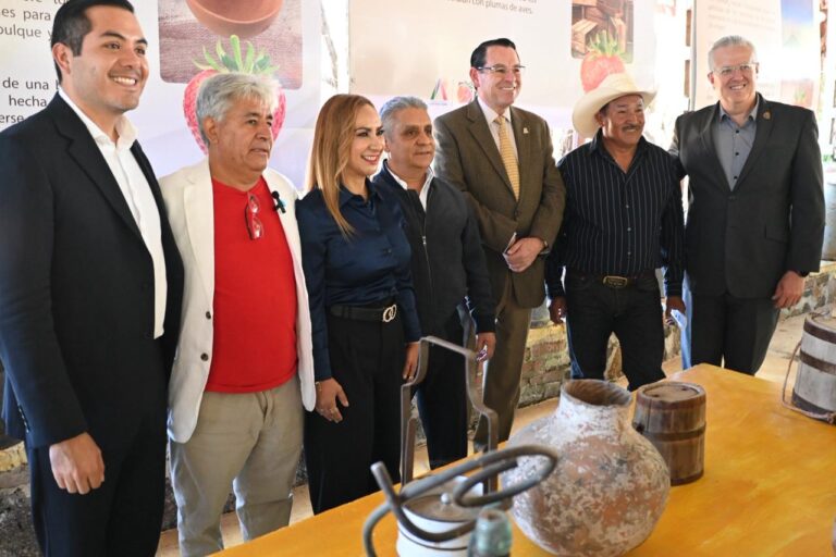 Se inaugura el Kiosko de la Historia en Irapuato, Corazón Fresero de Guanajuato