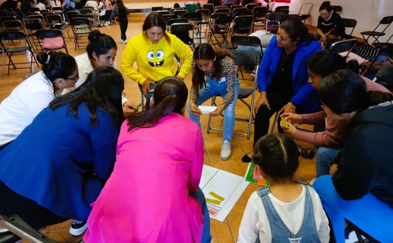 Madres y padres de familia se comprometen con la mejora continua de los centros escolares de Guanajuato