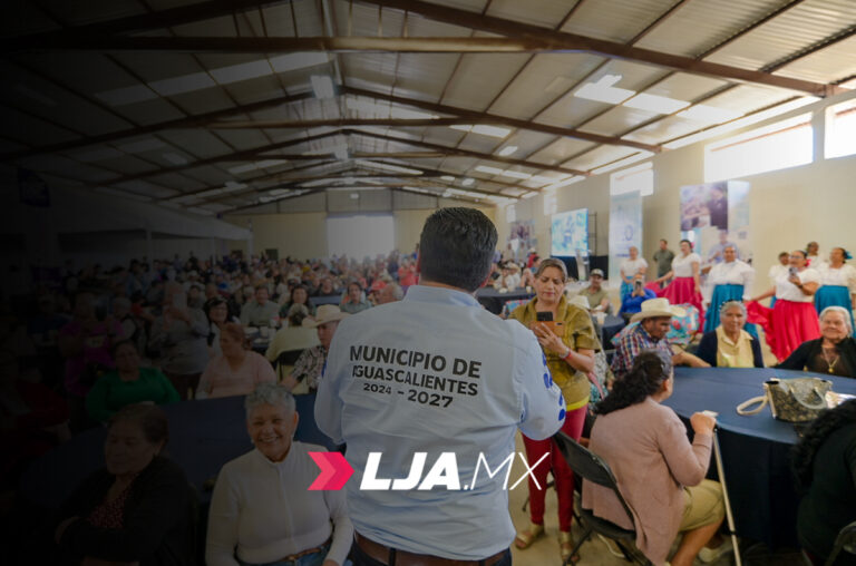 Alcalde de Aguascalientes Leonardo Montañez sostuvo un encuentro con personas adultas mayores