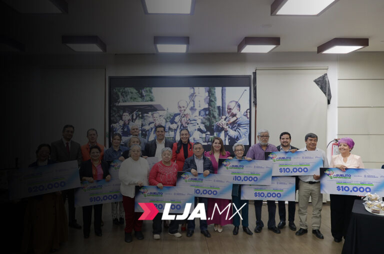 Alcalde de Aguascalientes Leonardo Montañez entregó premios del programa municipal “Abuelito Emprendedor” 2025