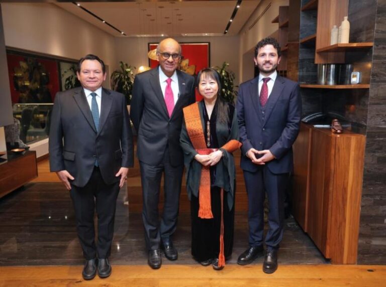 Gobernador de Yucatán participa en cena de trabajo con el Presidente de la República de Singapur