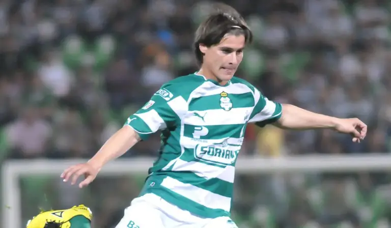 Iván Estrada — “Gutty”: el lateral que dejó marca en Santos y la Liga MX