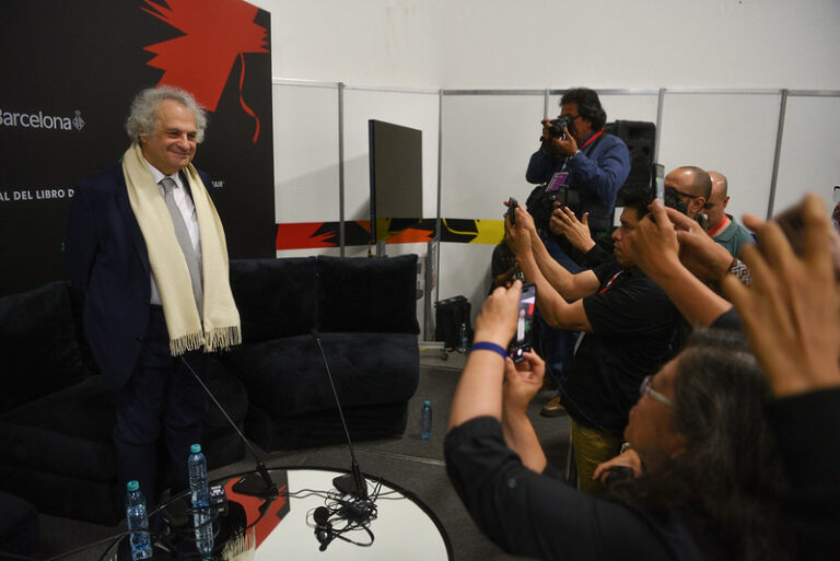 Inicia la FIL Guadalajara 2025 con Amin Maalouf, ganador del Premio de Literatura en Lenguas Romances 2025
