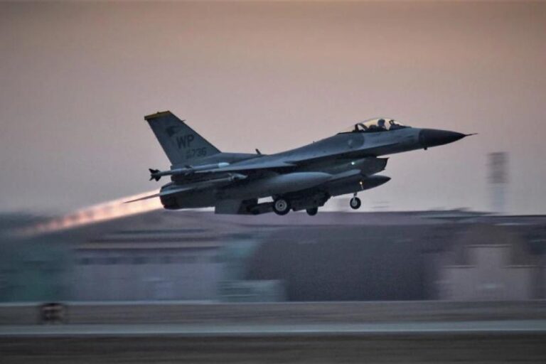 Estados Unidos ejecuta ataque masivo contra Estado Islámico en Siria tras muerte de tres soldados