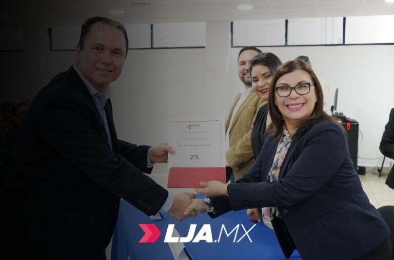 ITESCA reconoce trayectoria de personal docente y administrativo