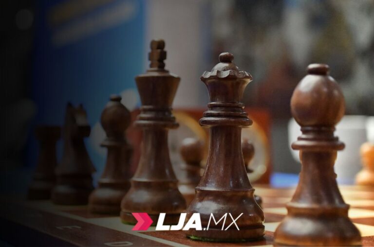 Con el primer movimiento, Teresa Jiménez inaugura el torneo de ajedrez “Navidad en el tablero” en Aguascalientes