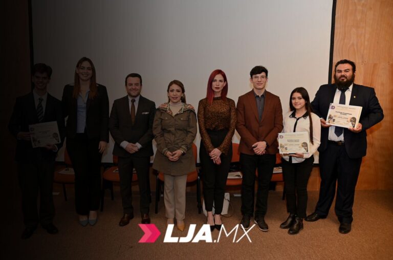 Realizan ceremonia de premiación del Concurso de Debate Político Juvenil del IEE