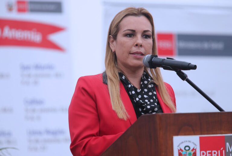 ¿Quién es Fiorella Molinelli, candidata presidencial de Perú?