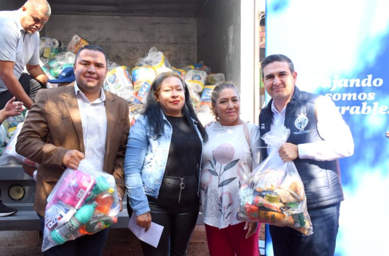 DIF Estatal y Voluntariado de la Gente entregan víveres a familias de Guanajuato