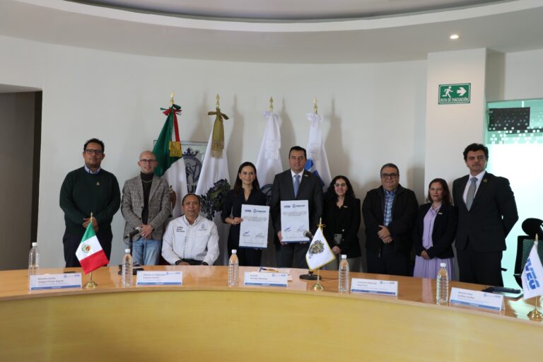 Firma de convenio entre la UVEG y la Secretaría de Derechos Humanos del Estado de Guanajuato