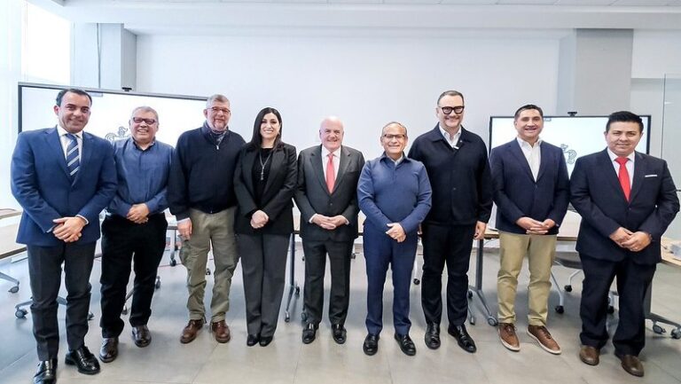 Jalisco impulsa proyectos para mejorar urgencias médicas y fortalecer su autosuficiencia energética