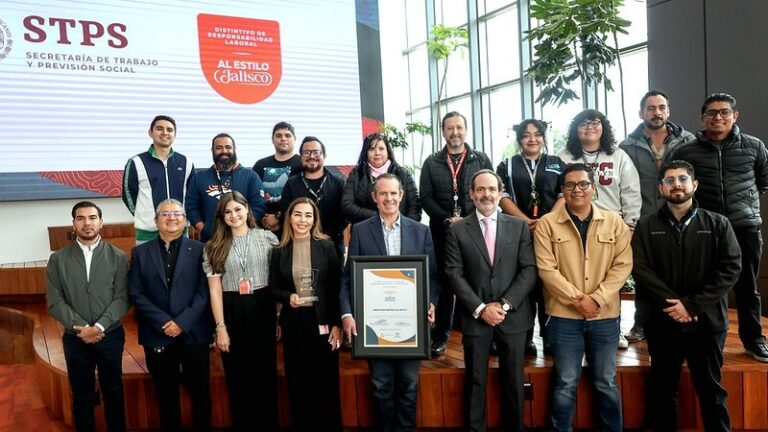 Entrega STyPS distintivo de responsabilidad laboral al estilo Jalisco a Oracle de México