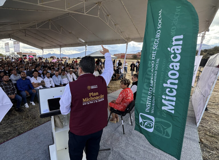 Toma IMSS protesta a comité ciudadano para obras en Zacapu, Michoacán