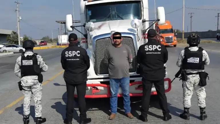 Aseguran miles de litros de combustible robado en Nuevo Laredo durante operativo federal