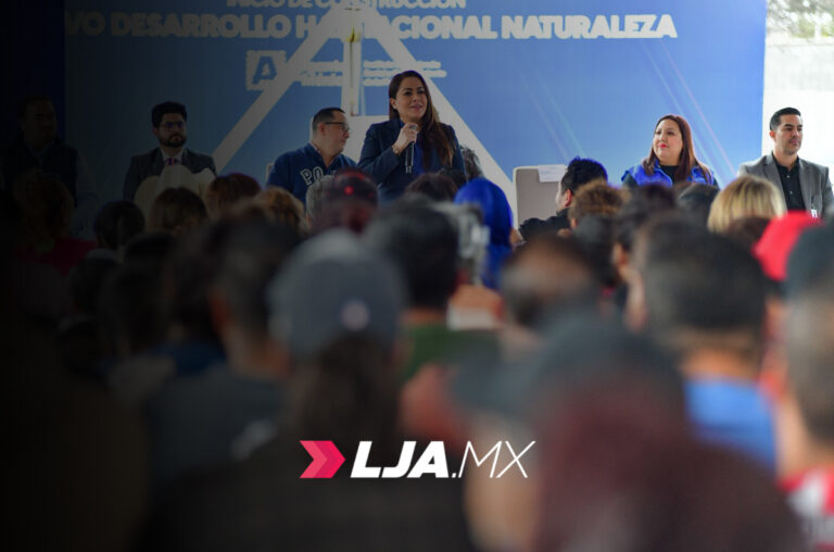 Gobernadora de Aguascalientes pone en marcha nuevo desarrollo habitacional para taxistas