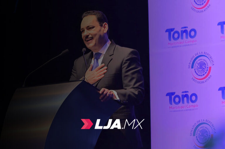 Antonio Martín del Campo presenta su Informe de Labores