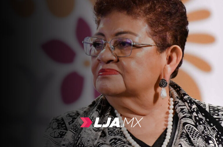 Ernestina Godoy participa en congreso feminista organizado por el Senado de la República