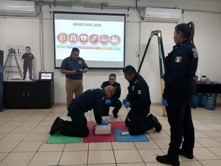 Paramédicos de la Policía Estatal continúan entrenamiento para fortalecer habilidades en prácticas de RCP en Sonora