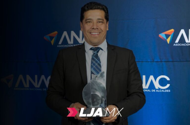 Entregan a Leonardo Montañez premio de la ANAC en Aguascalientes