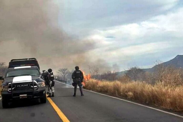 Emboscada con explosivos y drones deja a policías heridos en Zacatecas