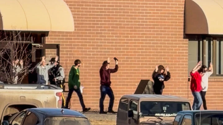 Tiroteo masivo en Canadá deja al menos 10 muertos y más de 25 heridos