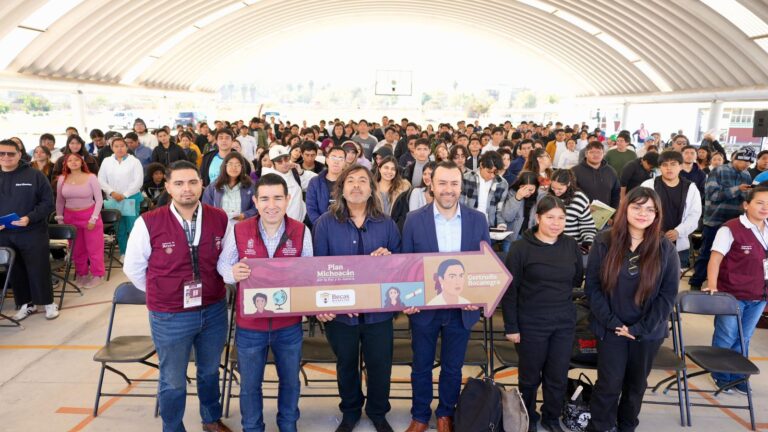 Inicia entrega de tarjetas Gertrudis Bocanegra en Michoacán