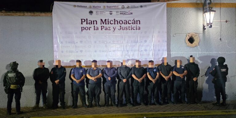 Caen 11 narcopolicías municipales en Michoacán por participar en bloqueos e incendios de “El Mencho”