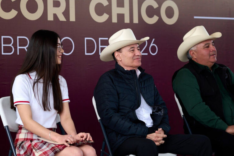 Entrega Durazo telebachillerato en Nácori Chico y garantiza becas a estudiantes en Sonora