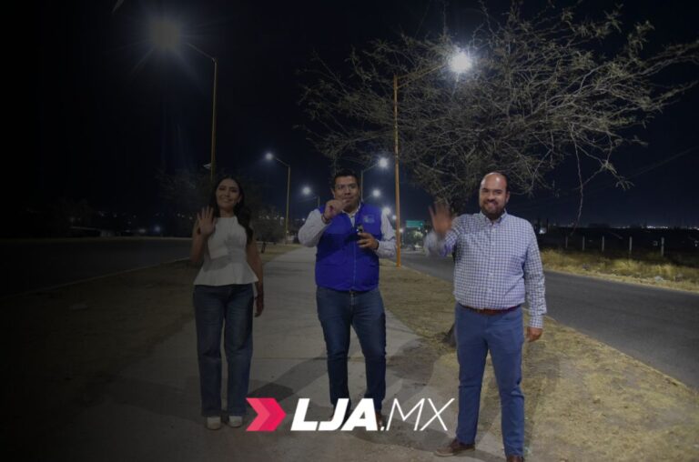 Renueva Jesús María luminarias en avenida Siglo XXI para fortalecer la seguridad