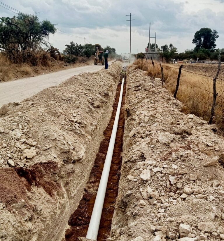 Leonardo Montañez impulsa nueva red de agua potable en Buenavista de Peñuelas